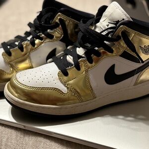 Nike Air Jordan 1 Midi SE GS Metallic Gold Black White Size 7Y